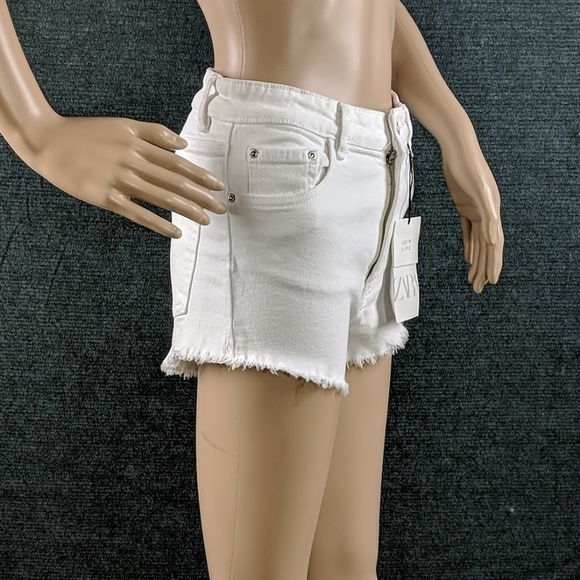 Zara Pants - NWT Zara White Cutoff Shorts